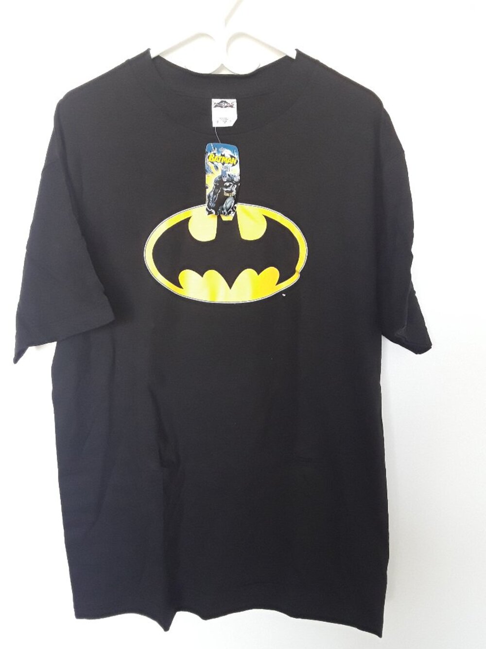Batman Logo T‑Shirt NEW With Tags • Black Yellow Bat Symbol • Size L •